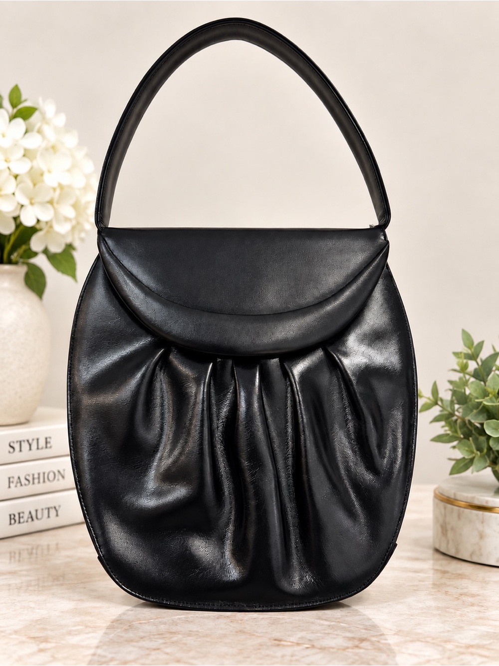 Palizzio New York Vintage Black Leather Pleated Shoulder Bag Flap Top Purse
